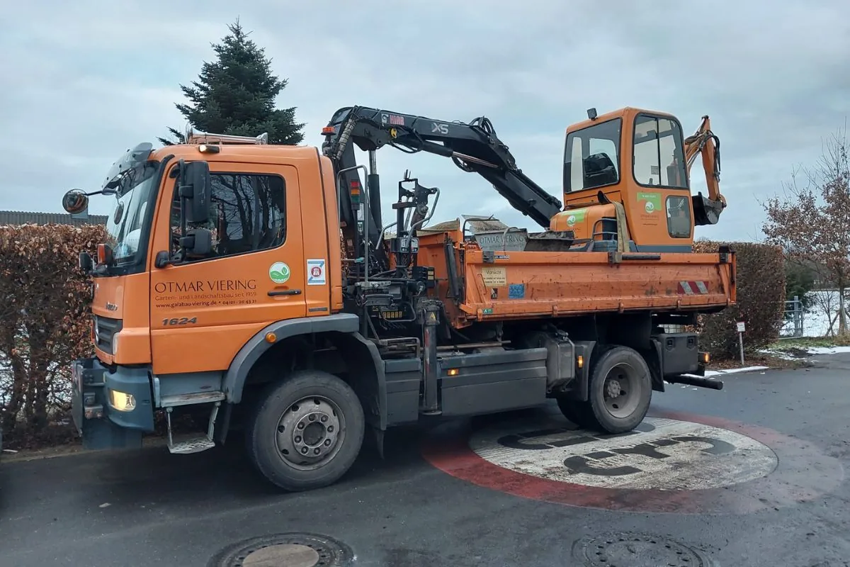 LKW mit Ladekran